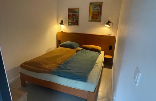 IJplein en Vogelbuurt Bed & Breakfast | Studio 28A5 with free parking place