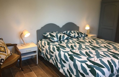 Six-Fours-les-Plages House | Studio 30m2 air-conditioned private enclosed parking garden access 10 minutes from the beach