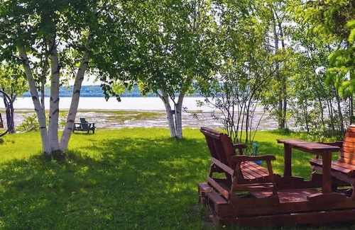 Ste Anne de Beaupre Apartment | Studio 4 | 2 Min Waterfront | BBQ & Fireplace