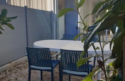 Martigues Apartment | Studio 4 personnes avec jardinet à 2 pas des plages "Chez Manon"