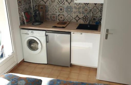 Martigues Apartment | Studio 4 personnes avec jardinet à 2 pas des plages "Chez Manon"