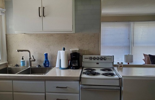 Beachwood-Bluffton Apartment | Studio 5 min walk to the beach.... Lake Michigan and/or Muskegon Lake.