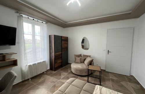 Les Capucins-Saint-Germain Apartment | Studio 54