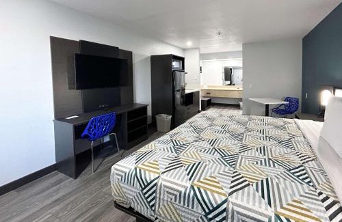 Pumpkin Center Hotel | Studio 6 Bakersfield, CA South
