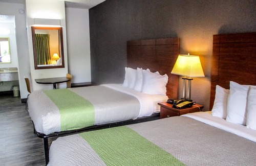 Twin Brook Hotel | Studio 6 Chattanooga, TN - East