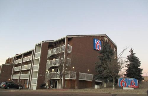 Briargate Hotel | Studio 6 Colorado Springs, Colorado - Air Force Academy