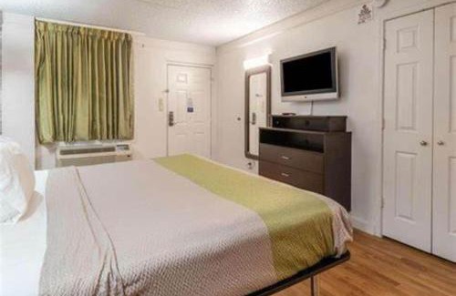 Fort Worth Hotel | Studio 6-Fort Worth, TX - West Medical Center