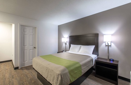 Conestee Hotel | Studio 6 Greenville, SC - I-85 Near Downtown