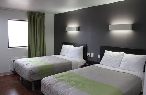North Shore Hotel | Studio 6 Houston, TX - East
