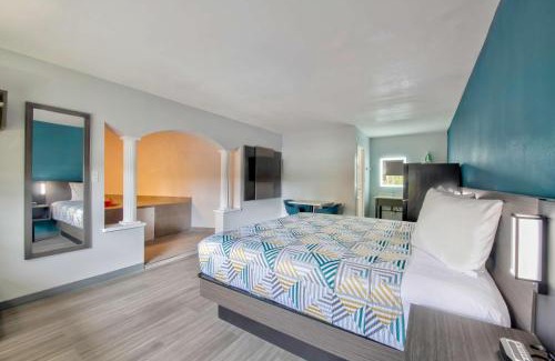 Tougaloo Hotel | Studio 6 Jackson MS I 55