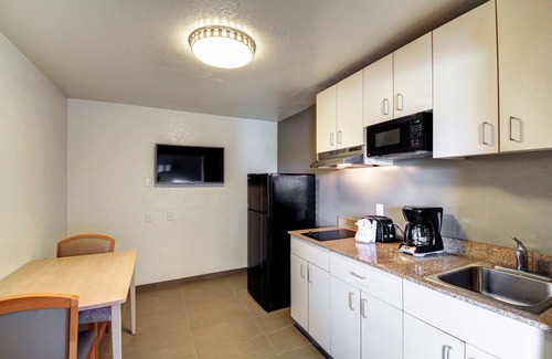 Midwest City Hotel | Studio 6 Midwest City, OK - Oklahoma City