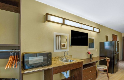 Breaux Bridge Hotel | Studio 6 Suites - Breaux Bridge, La