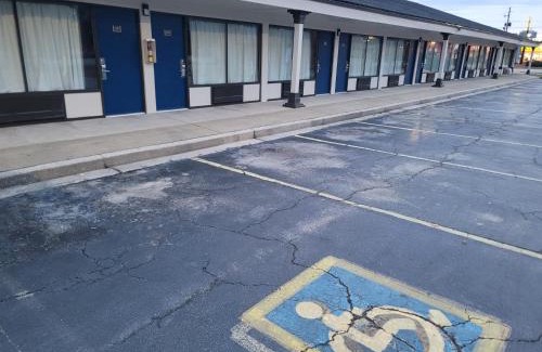 Hinesville Hotel | Studio 6 Suites Hinesville, GA