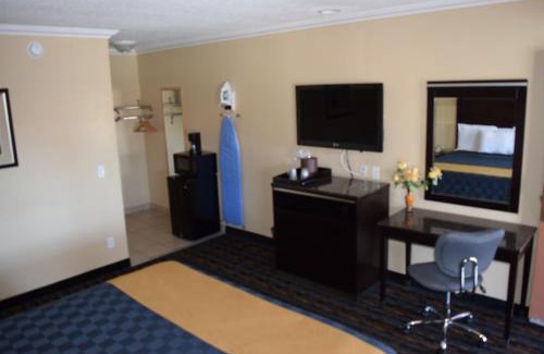 Carousel Hotel | Studio 6 Suites San Bernardino, CA