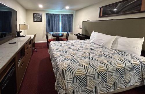 Santa Ana Hotel | Studio 6 Suites Santa Ana, CA