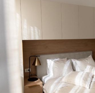 Otopeni Apartment | Studio 8 I One Bedroom Apartment I Airport I Therme