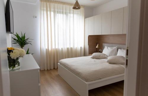 Otopeni Apartment | Studio 8 I One Bedroom Apartment I Airport I Therme