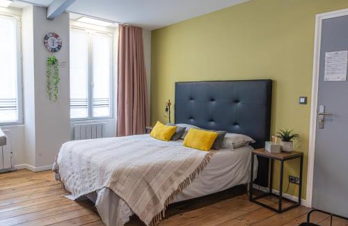 Epernay Apartment | Studio 86 - Climatisation & proche centre-ville- 2 personnes - BnB Epernay