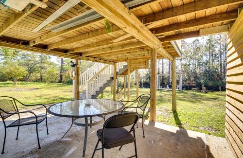 Shoreline Park Apartment | Studio about 5 Mi to Waveland Beach and Pier!
