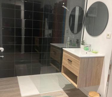 Riantec Apartment | Studio ambiance ZEN