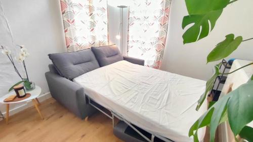 Amboise Apartment | Studio Amboise, parking, terrasse et jardin