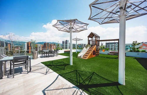 Zona 13 Apartment | STUDIO APARTMENT FEATURING PRIVATE BALCONY NEAR THE AIRPORT