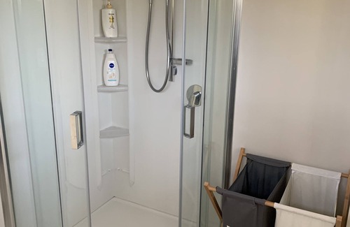 Palmerston North Apartment | Studio Apartment- modern and spacious built 2020!