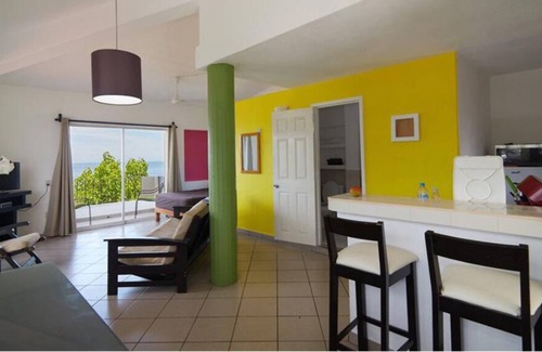 El Caloso Apartment | Studio Apartment In Downtown With The Best Ocean View Ever!