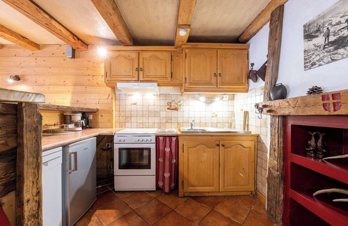 Beaufort Apartment | Studio Apartment "2-4 Personnes" with Mountain View, Private Terrace & Wi-Fi