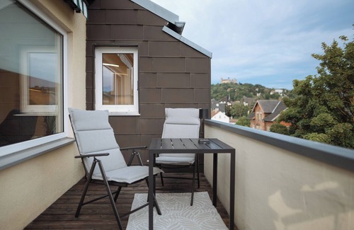 Coburg Apartment | Studio apartment 50sqm with balcony