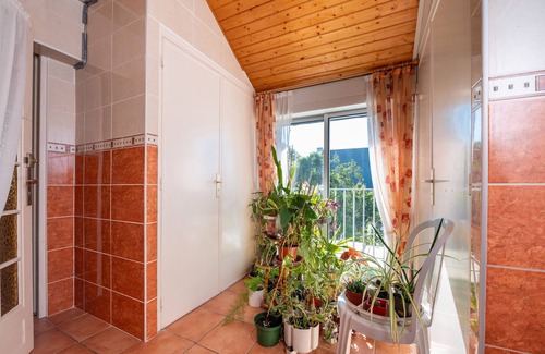 Larmor-Plage Apartment | Studio Apartment 'À 800m De La Plage' with Shared Terrace and Wi-Fi