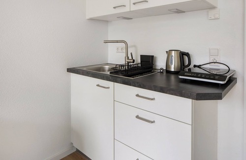 Bad Krozingen Apartment | Studio Apartment 'Tunsel' with Wi-Fi