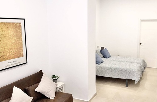 Los Tilos Apartment | Studio-Apartment-Ensuite with Shower-Street View-Estación Centro Vialia 2