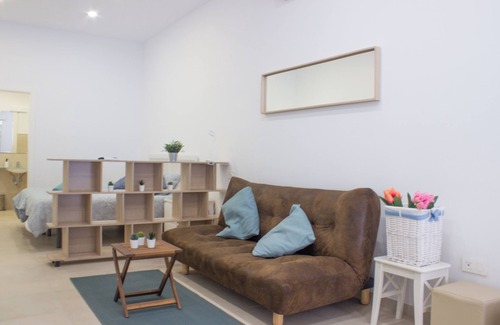 Los Tilos Apartment | Studio-Apartment-Ensuite with Shower-Street View-Estación Centro Vialia 3