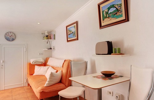 Bajamar Apartment | Studio Apartment Estudio vistas Bajamar close to the Beach with Sea View