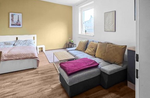 Stockerau Apartment | studio apartment for 2