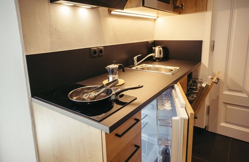 Lagundo Apartment | Studio Apartment 'Freienfeldhof Gala' with Mountain View, Shared Garden and Wi-Fi