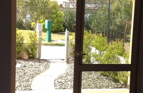 Contrada Difesa II VV Apartment | Studio apartment - garden. 5 star resort - 15 mins walk to beach, 2 pools