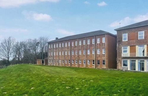 Hailsham Apartment | Studio Apartment 8 - UK48708