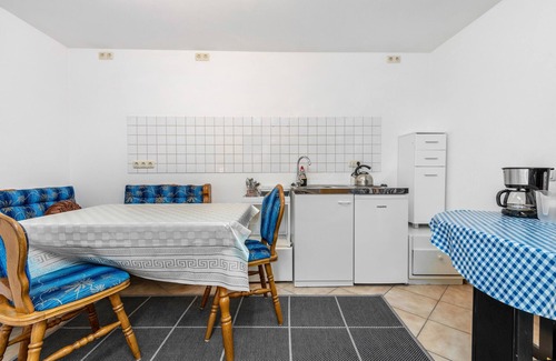 Nittenau Apartment | Studio Apartment 'Gemütliche Ferienwohnung' with Private Garden and Wi-Fi