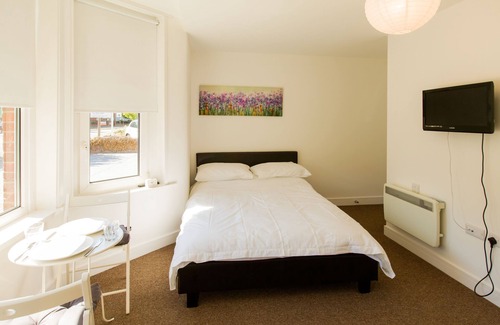 Eastleigh Apartment | Studio Apartment GF