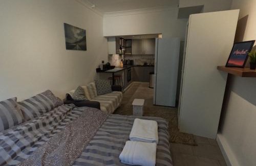 Kew Apartment | Studio Apartment in Kew
