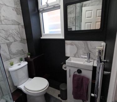 Kew Apartment | Studio Apartment in Kew