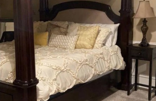 Colleyville House | Studio apartment in Gated Community ~ 15 minutes from DFW Airport/Six Flags