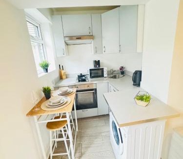 Kensal Green Apartment | Studio Apartment Near Central London