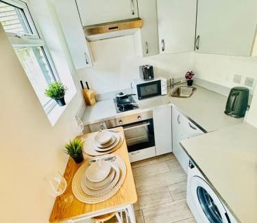 Kensal Green Apartment | Studio Apartment Near Central London