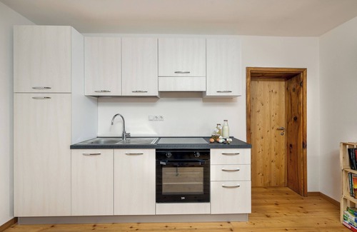 Laces Apartment | Studio Apartment "Oberköbenhof Tal" with Mountain View, Shared Terrace & Wi-Fi