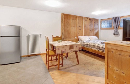 Bormio Apartment | Studio Apartment 'Premesan 4' with Wi-Fi