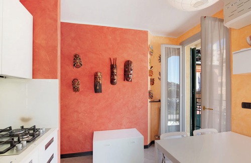 Arenzano Apartment | Studio Apartment 'Stefi' with Balcony and Air Conditioning