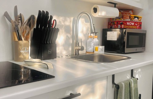 Allapattah Apartment | Studio Apartment with private terrace and Bike in West Wynwood